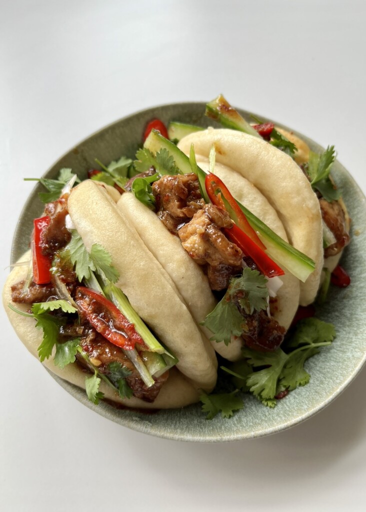 sticky pork bao buns
