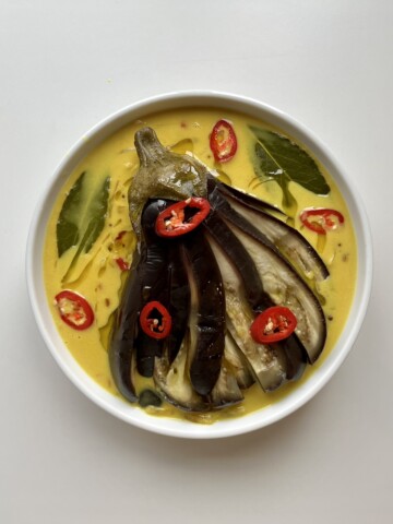 Aubergine Moilee