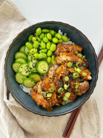 Scallion chicken with edamame beans and little cucumbers.