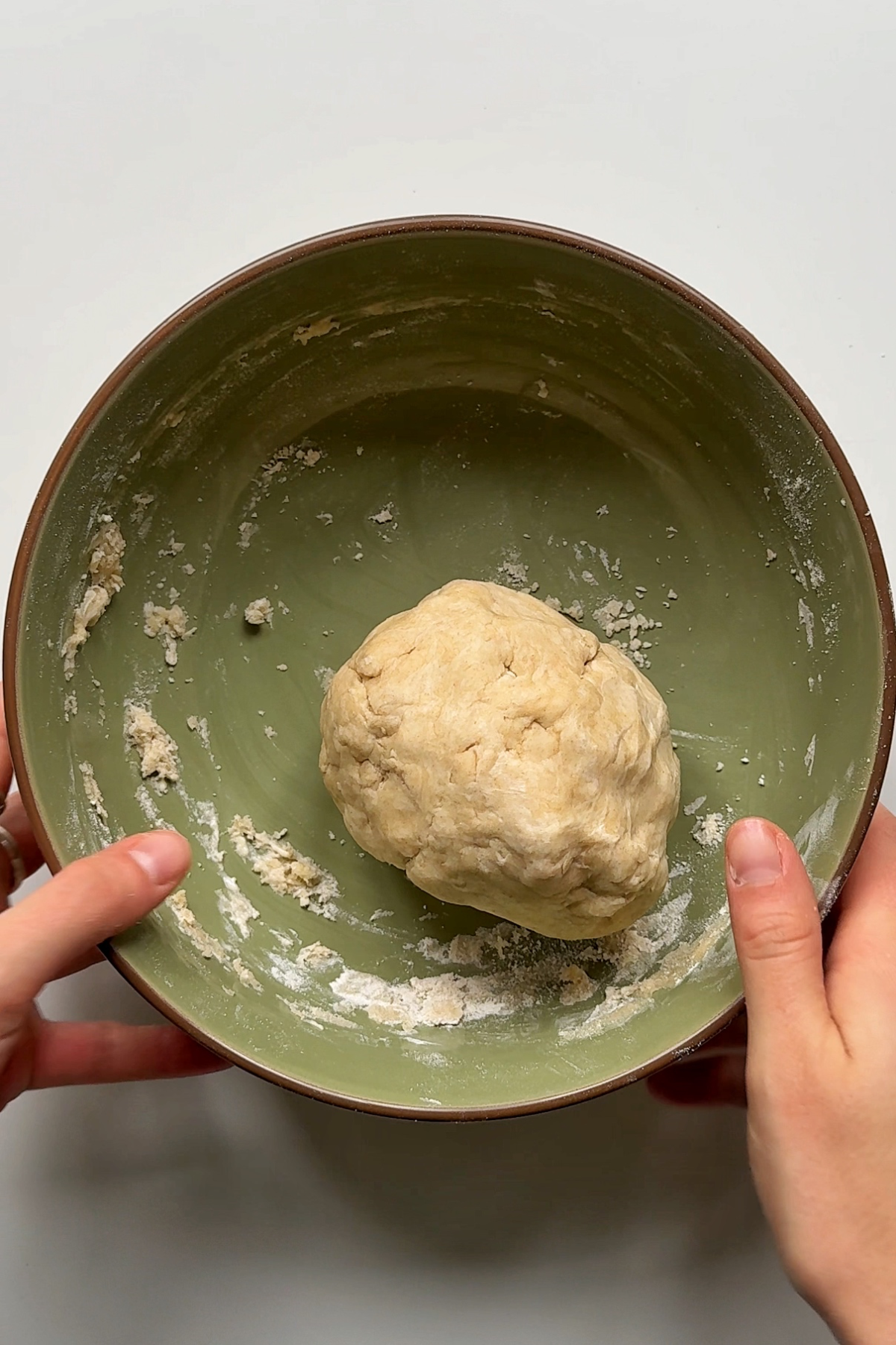 Leaving the dough to rest.