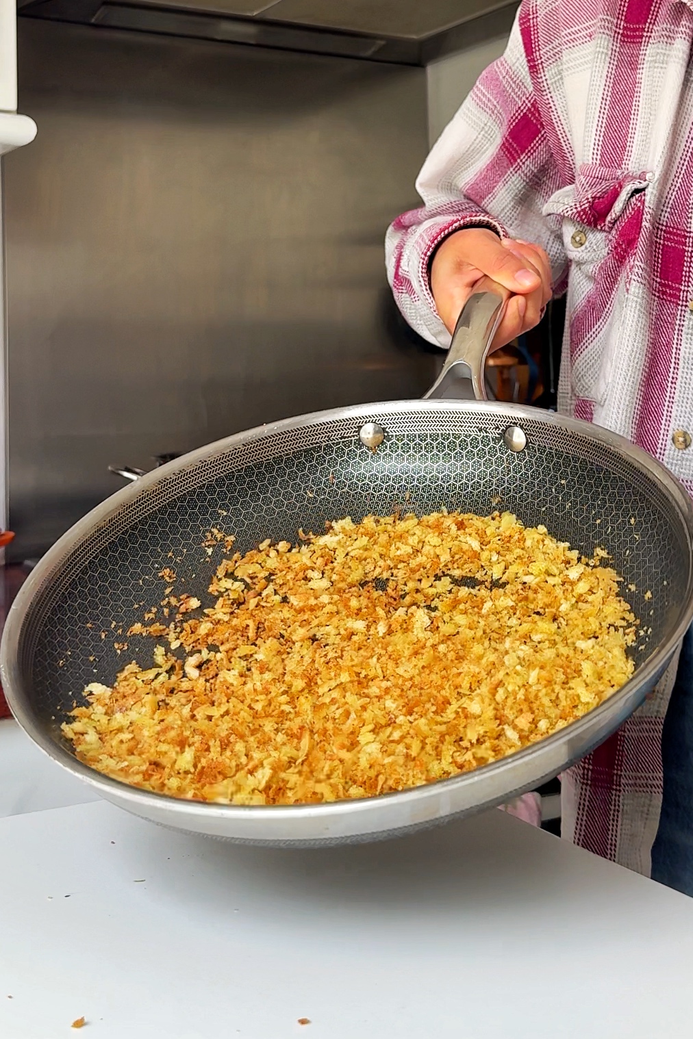 Making pangrattato.